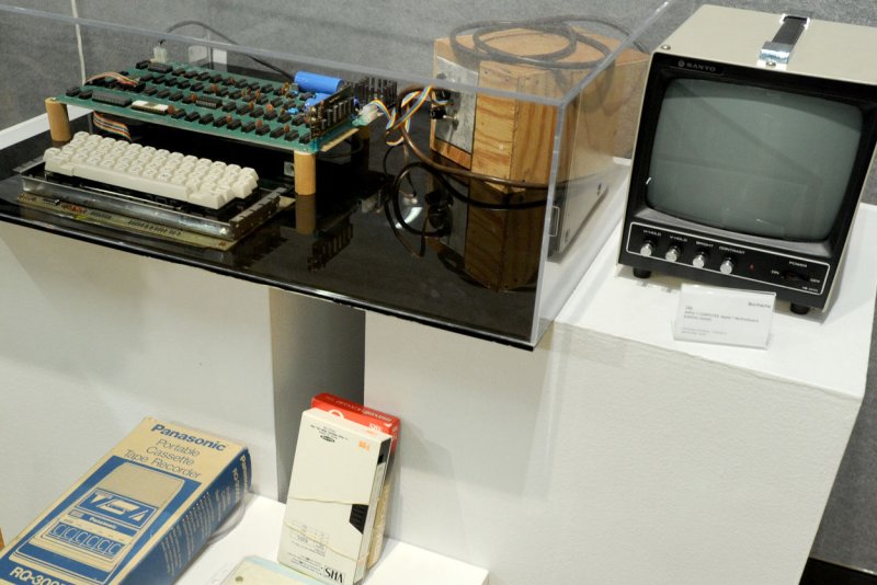 Rare Apple 1 computer worth $200K left at California recycling center