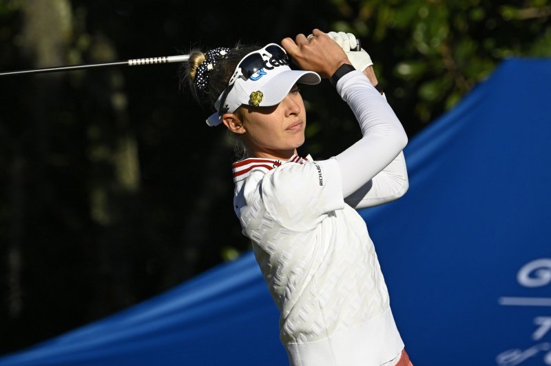 Gaby Lopez leads at LPGA Tour's Hilton Grand Vacations Tournament of Champions