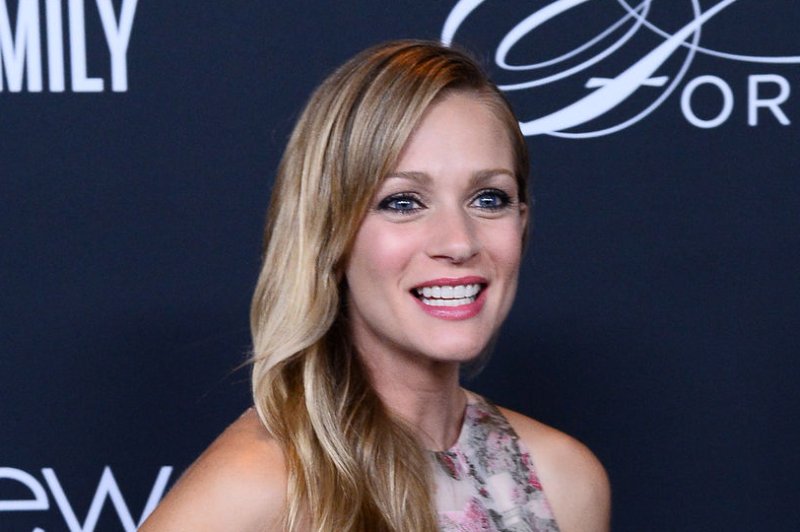 A.J. Cook, husband Nathan Andersen expecting second child. 