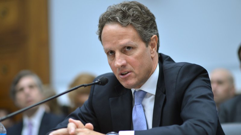 Geithner cites progress in banking reforms