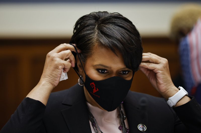 Washington, D.C.'s indoor mask mandate extended through February