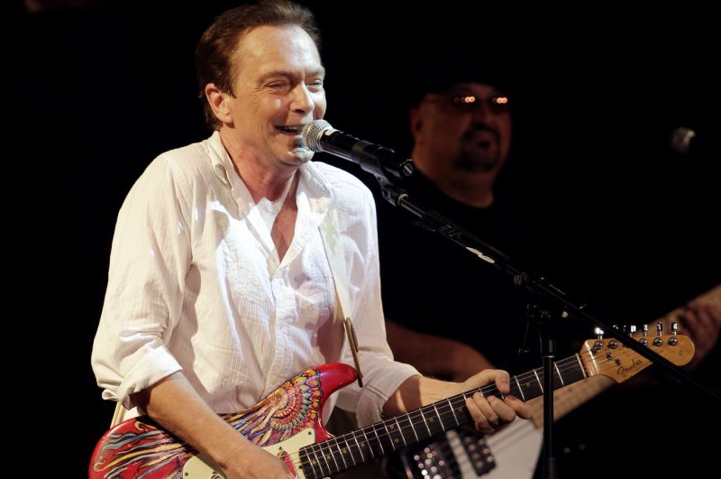 David Cassidy suffers organ failure, remains hospitalized in critical condition