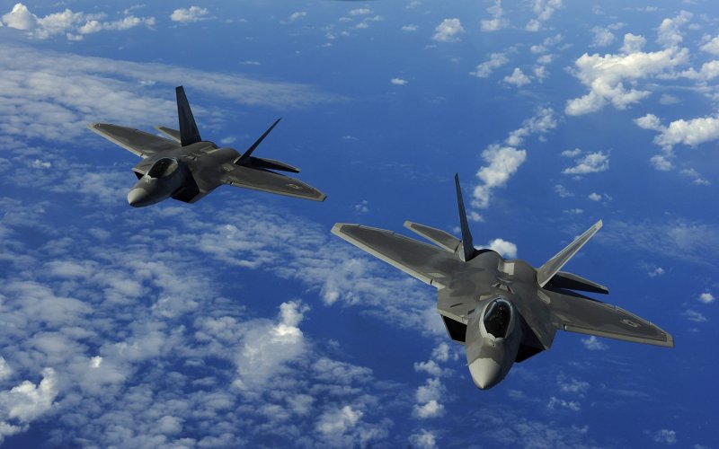 Boeing teaming with Lockheed Martin for long-range bomber bid