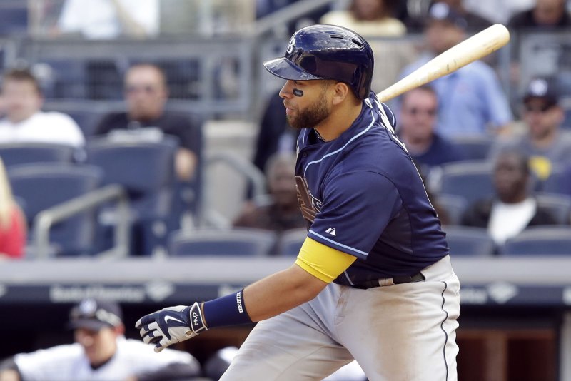New York Mets acquire 1B James Loney from San Diego Padres