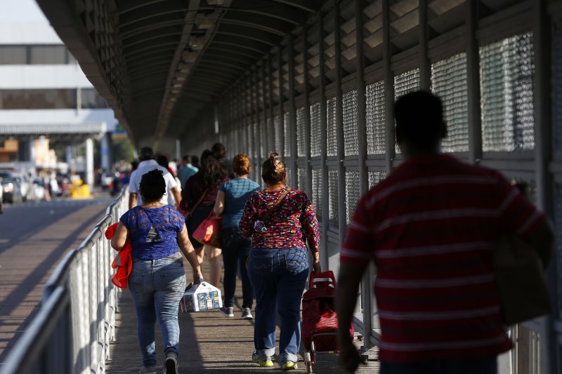 Judge rules migrant women, children released from U.S. custody