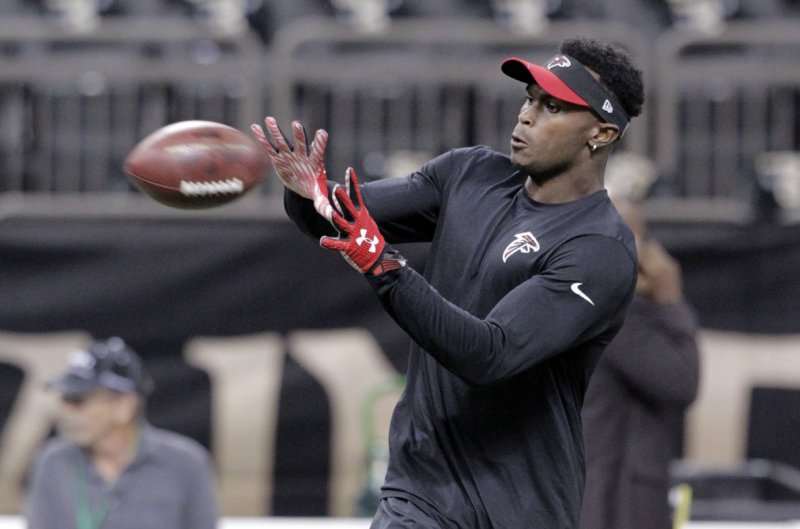 Atlanta Falcons wide receiver Julio Jones warms up before the Thursday night game with the New Orleans Saints at the Mercedes-Benz Superdome in New Orleans October 15, 2015. Photo by AJ Sisco/UPI