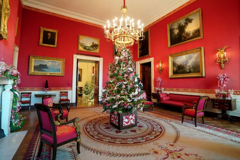 White House's 2017 holiday theme: 'Time-Honored Traditions'