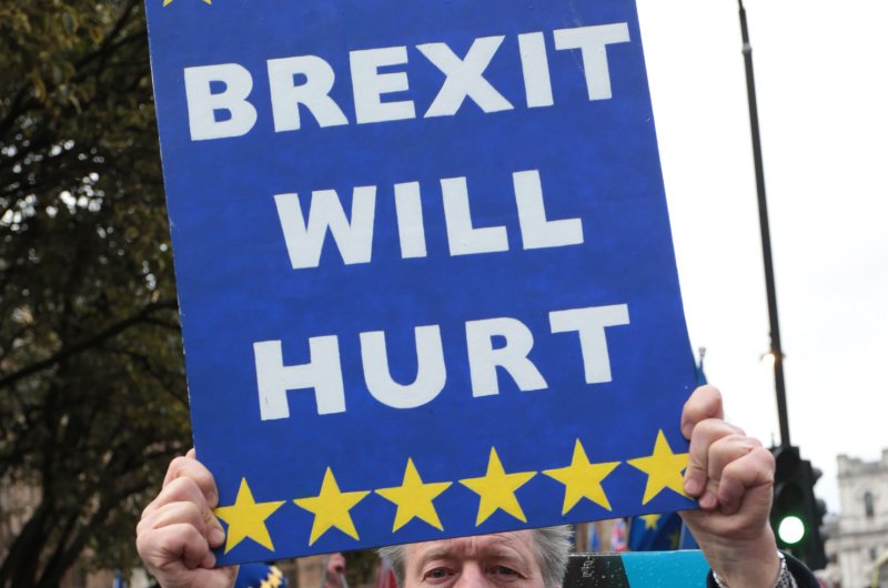 Brextension: UK lawmakers vote to seek delay of European Union departure