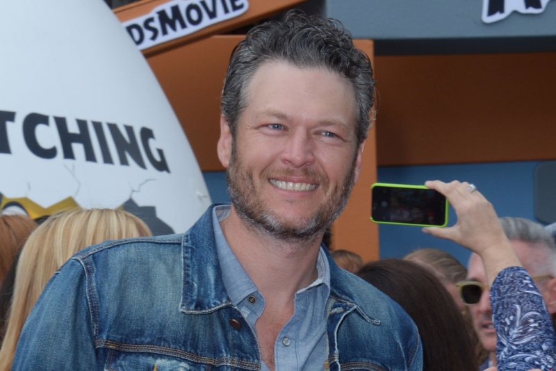 Blake Shelton apologizes for past tweets: 'I have no tolerance for hate'