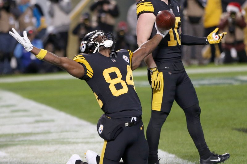Pittsburgh Steelers wide receiver Antonio Brown (84) will earn $50.125 million with a max value of about $54 million on his new contract. His deal contains $30.125 million in guaranteed money. File Photo by Aaron Josefczyk/UPI