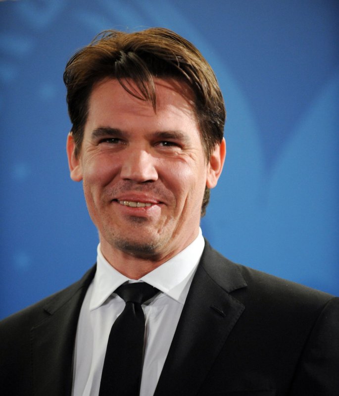 Actor Josh Brolin attends the 60th annual Directors Guild of America Awards in Los Angeles on January 26, 2008.(UPI Photo/Jim Ruymen) | <a href="/News_Photos/lp/879eaf367589cb0dac406d131b8c689e/" target="_blank">License Photo</a>