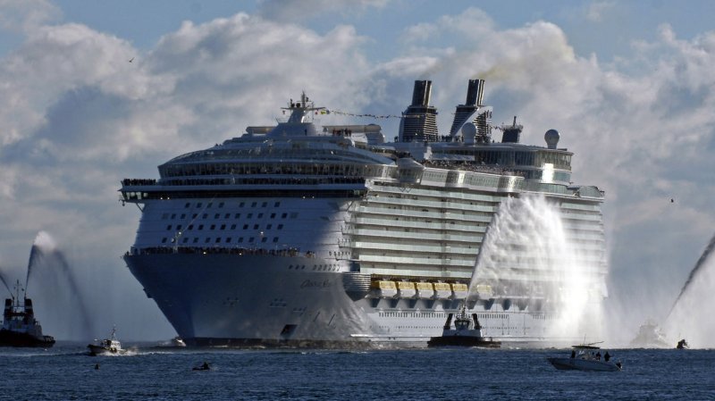 2,200 cruise passengers flown to Baltimore after fire breaks out