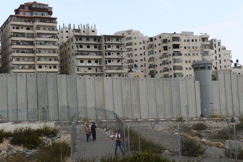Netanyahu: Revoke residency for East Jerusalem Arabs