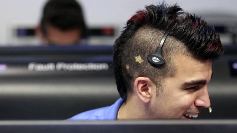 NASA's Mohawk Guy sported red and blue Mohawk at State of the Union address