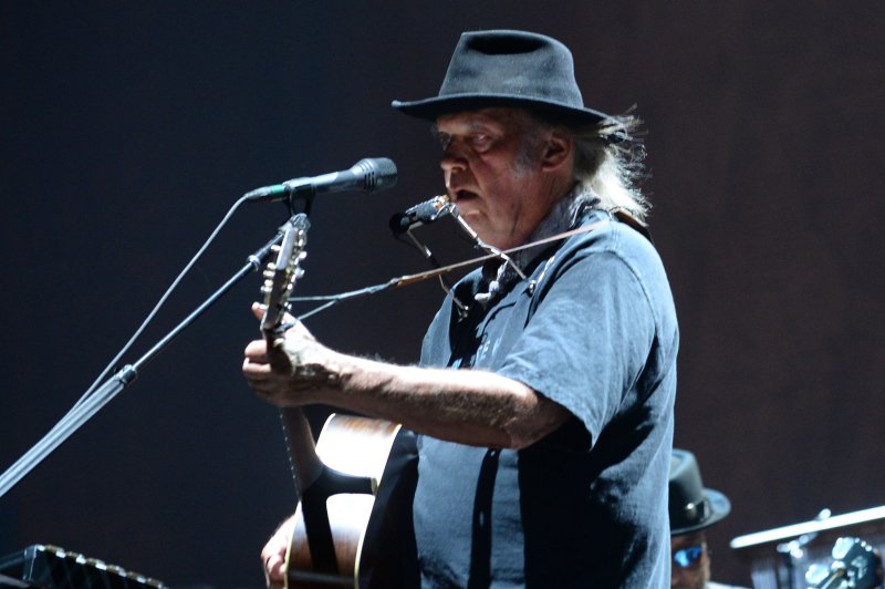 Music legend Neil Young gives Spotify ultimatum over Joe Rogan COVID-19 misinformation