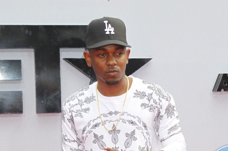 Kendrick Lamar and Big Sean win big at BET Hip-Hop Awards