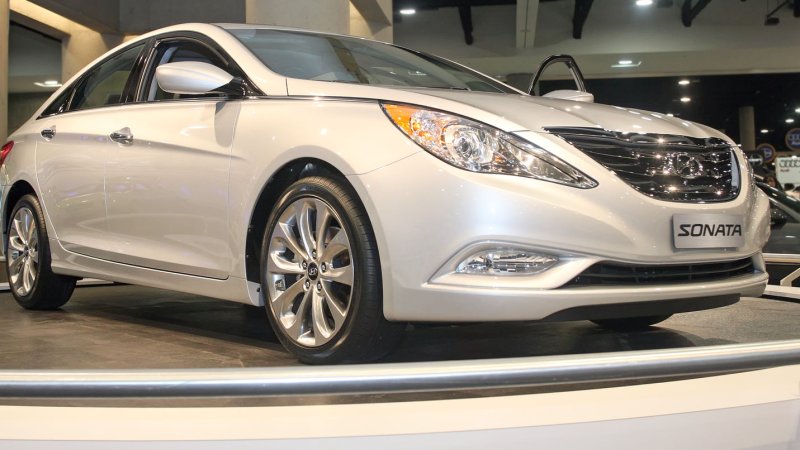 Hyundai, Kia recall 1.7 million cars for electronic defects