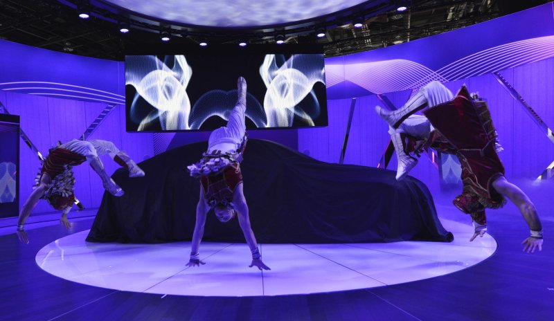 Cirque du Soleil acrobat killed during Las Vegas show