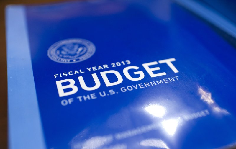 Obama: Budget would shrink deficit by $4T