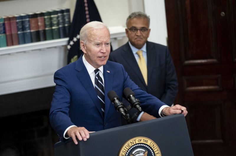 Biden urges Congress to pass gas-tax holiday, refiners to expand capacity
