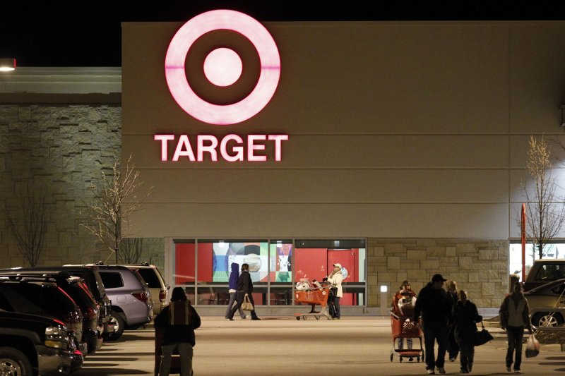 Target hackers investigated by Justice Dept.