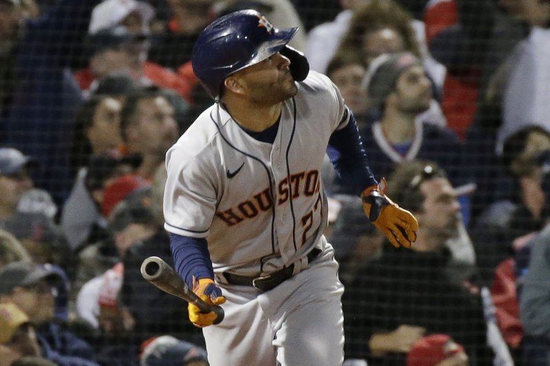 MLB playoffs: Altuve, Astros stage late rally, tie ALCS vs. Red Sox