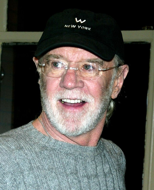 Comedian George Carlin died from heart failure in Santa Monica, California. (UPI Photo/Laura Cavanaugh/Files) | <a href="/News_Photos/lp/dde05051b44ee7a72ba8bd2717a539f6/" target="_blank">License Photo</a>