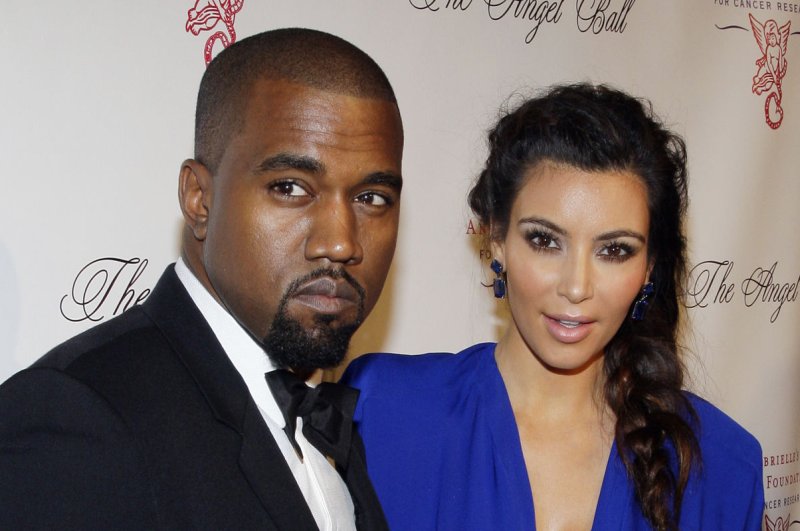 Kim Kardashian and Kanye West to have 'super, super small' wedding