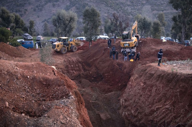 Rescuers work to free boy trapped in Moroccan well for 3 days
