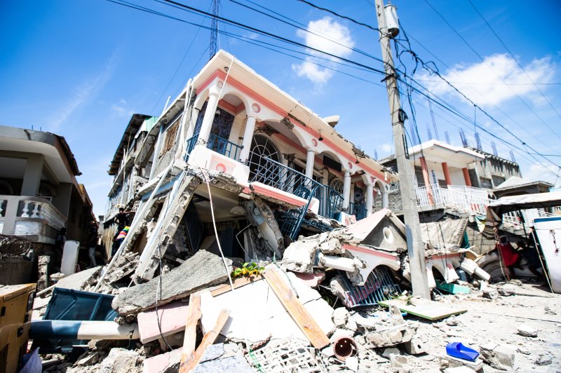 7.2-magnitude earthquake hits Haiti; more than 300 dead