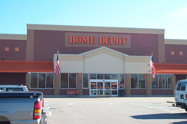Workers at a Home Depot store in Bellevue, Tenn., used social media to track down the owner of a dropped envelope filled with about $700 cash. Photo by Tony Bernard/Wikimedia Commons