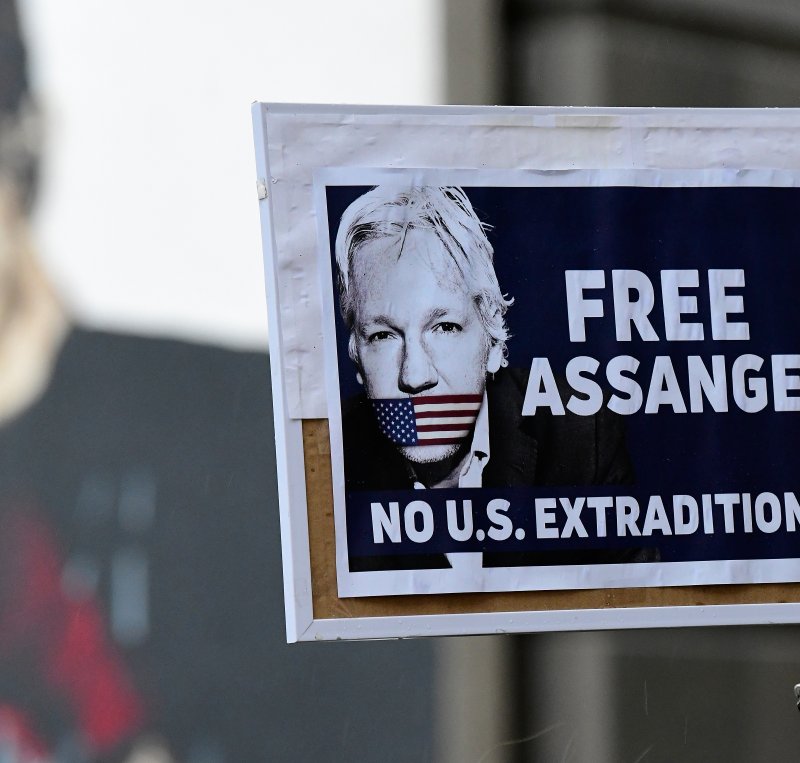 London High Court rules Julian Assange can be extradited to U.S. to face spy charges