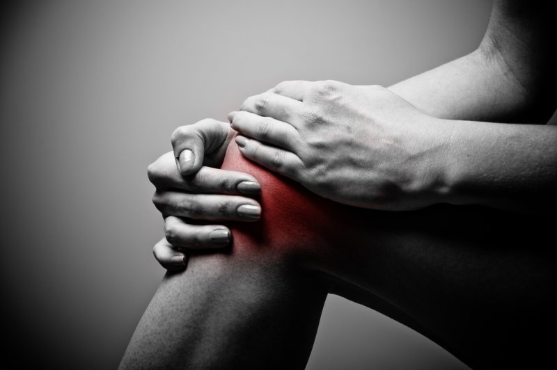 A recent study found that giving a morphine injection into the shin bone during knee replacement surgery controlled patients' post-surgery pain better than standard treatment alone. Photo by Esther Max/<a href="https://creativecommons.org/licenses/by/2.0/legalcode">Flickr</a>