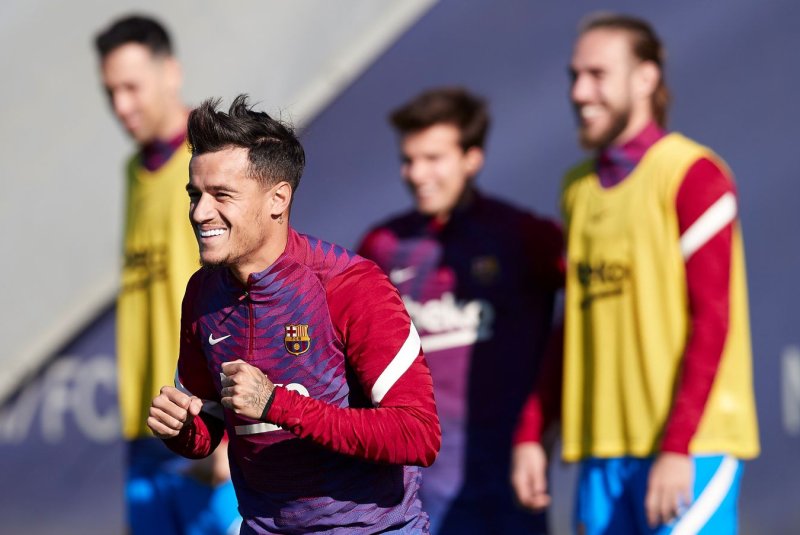 Soccer: Barcelona's Philippe Coutinho joins Aston Villa on loan