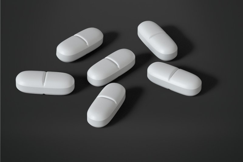 Opioid prescriptions distributed by retail pharmacies nationally have declined over the past decade, a new study has found. Photo by jorono/Pixabay