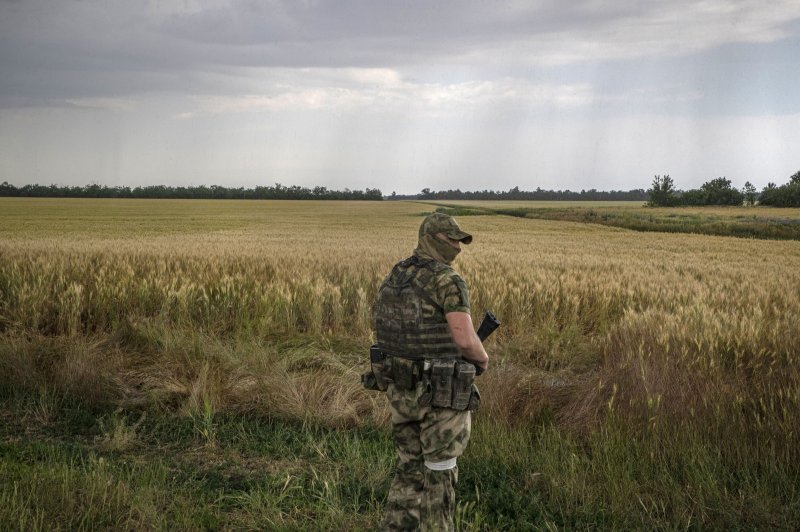 Venäjä vaatii lisää hallintaa Itä-Ukrainassa;  Naton kokouksessa keskustellaan Ruotsista ja Suomesta