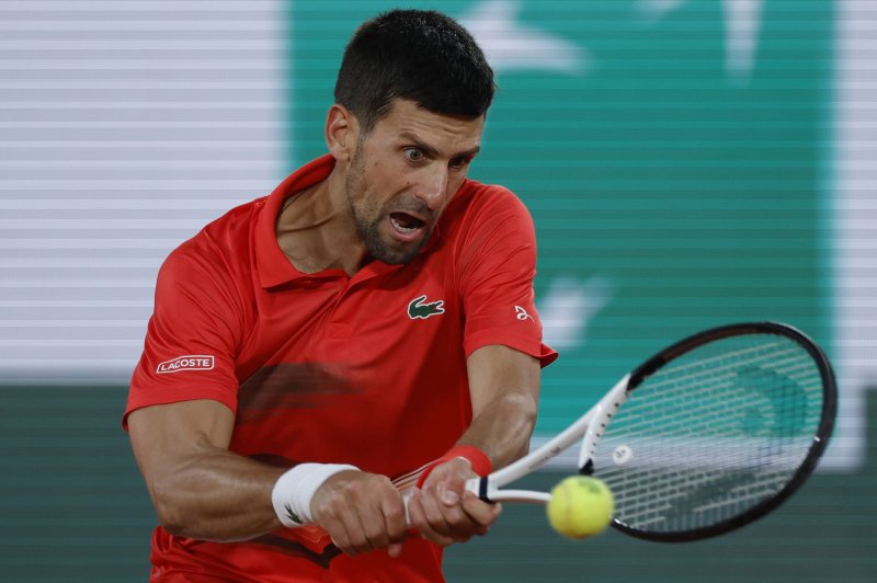 French Open 2022: Novak Djokovic opens title defense with straight-sets win