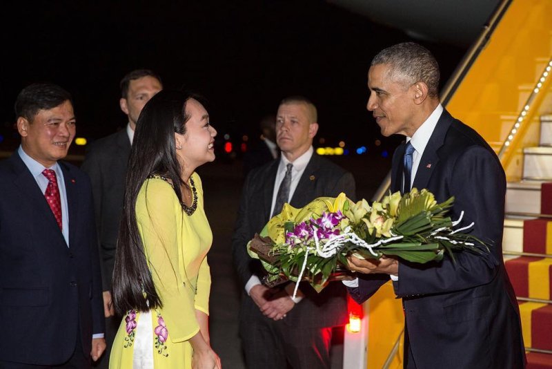 Obama gets rock star treatment as he warns against climate change in Vietman