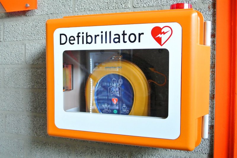 Following pro football player Damar Hamlin's cardiac arrest during a Mon. night game, which has left him in critical condition, medical experts are urging wider availability of medical devices called defibrillators in the community. Photo by yourschantz/Pixabay
