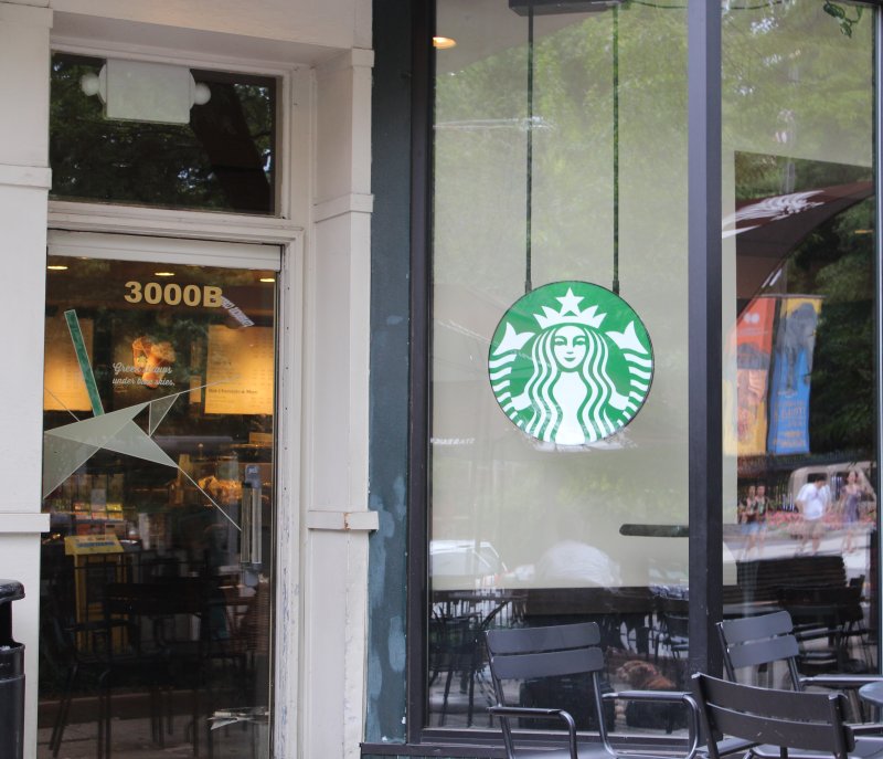 Starbucks to start selling alcohol after 4 p.m.