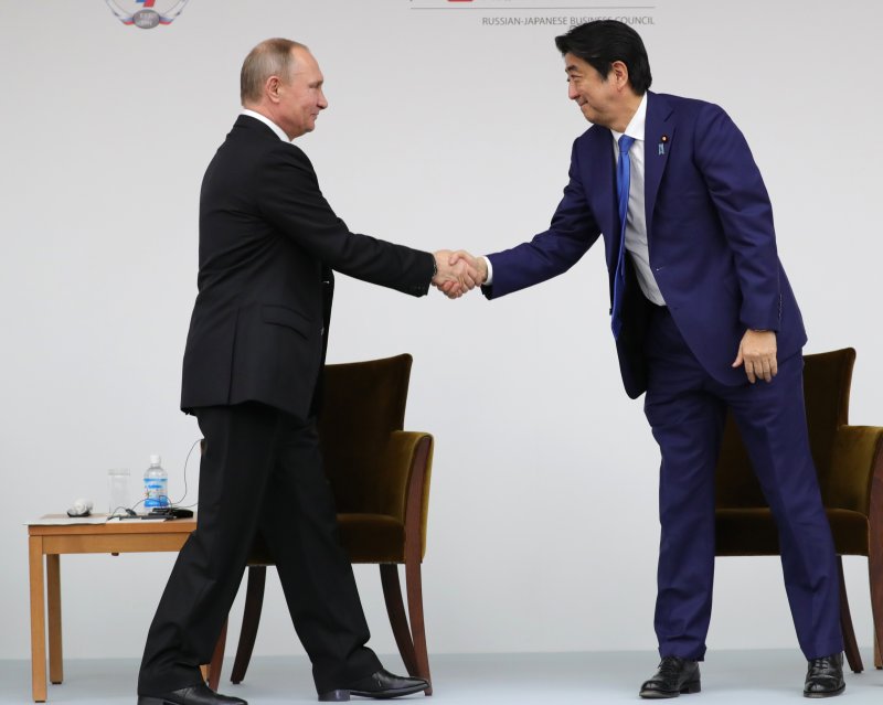 Vladimir Putin, Shinzo Abe agree on joint Russian-Japan activities on Kuril Islands