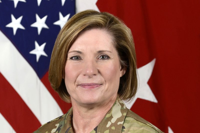 For first time, woman takes charge of U.S. Army Forces Command