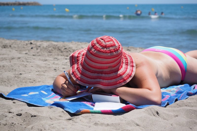 Survey shows dangerous rise in sun tanning as myths persist