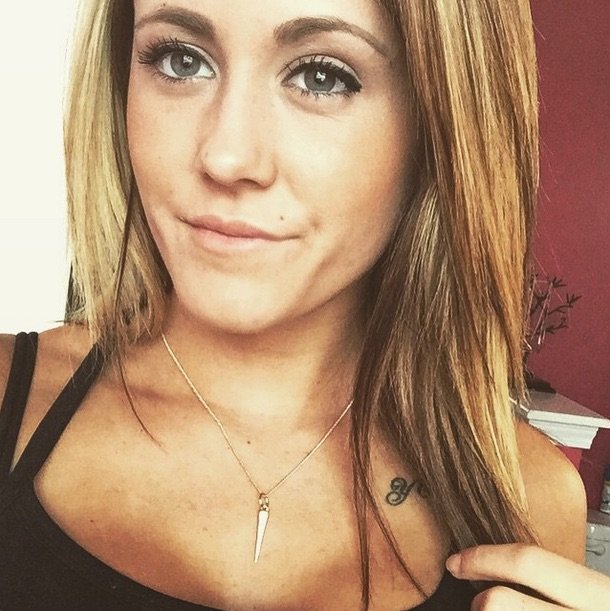 Jenelle Evans offends Kailyn Lowry with plastic surgery remarks. 