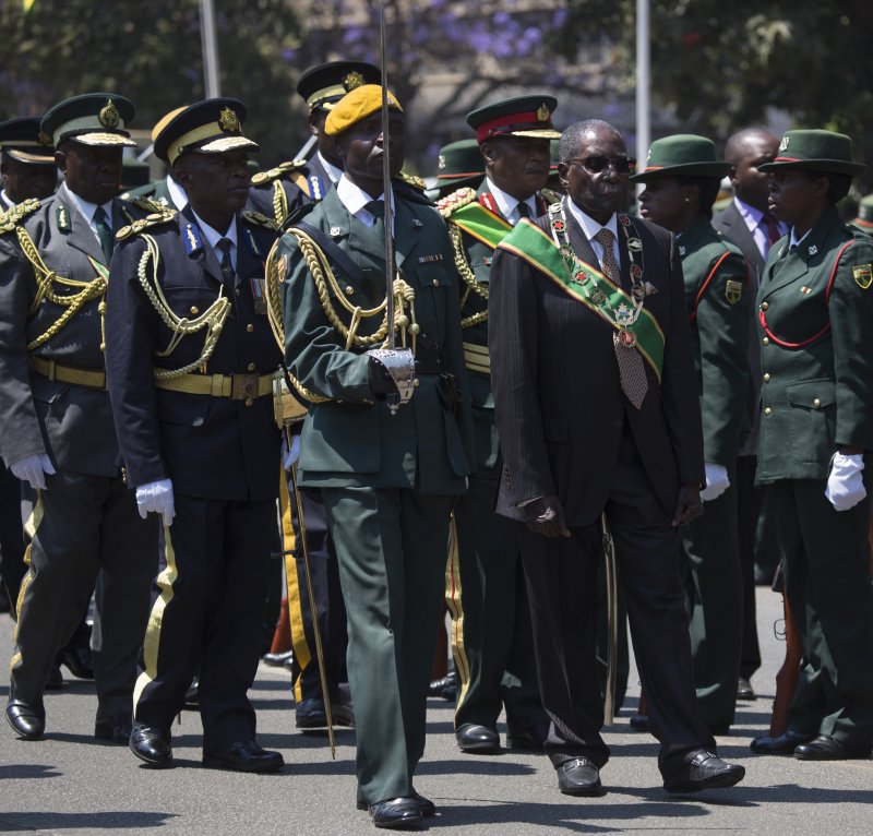 Zimbabwe army declares it is 'targeting criminals' in capital