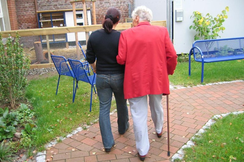 Leisure activities are linked to a 17% lower risk of dementia for people who engage in them versus those who do not, a new study suggests. Photo by <a href="https://pixabay.com/users/geralt-9301/?utm_source=link-attribution&ampamputm_medium=referral&ampamputm_campaign=image&ampamputm_content=441408" target="_blank">Gerd Altmann</a>/<a href="https://pixabay.com/?utm_source=link-attribution&ampamputm_medium=referral&ampamputm_campaign=image&ampamputm_content=441408" target="_blank">Pixabay</a>