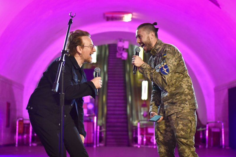 U2's Bono, The Edge perform acoustic concert in Kyiv bomb shelter