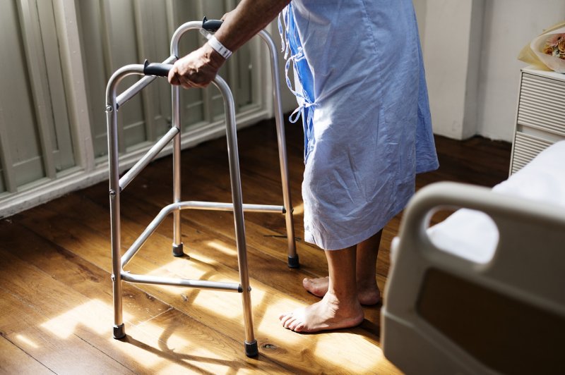 Even if patients who have suffered serious falls manage to see a doctor after their ER discharge, they often get no guidance on how to prevent another fall, researchers said. Photo by rawpixel/Pixabay