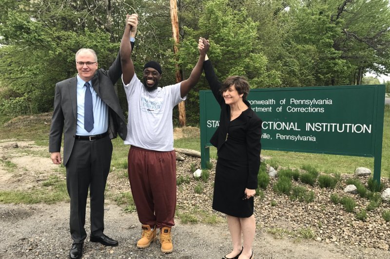 Pennsylvania inmate who served 24 years freed after conviction lifted