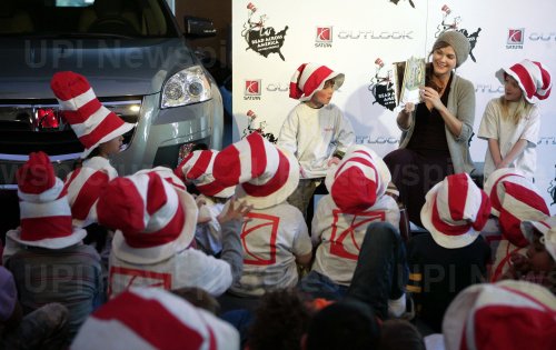 KERI RUSSELL READS TO CHILDREN IN PARK CITY
